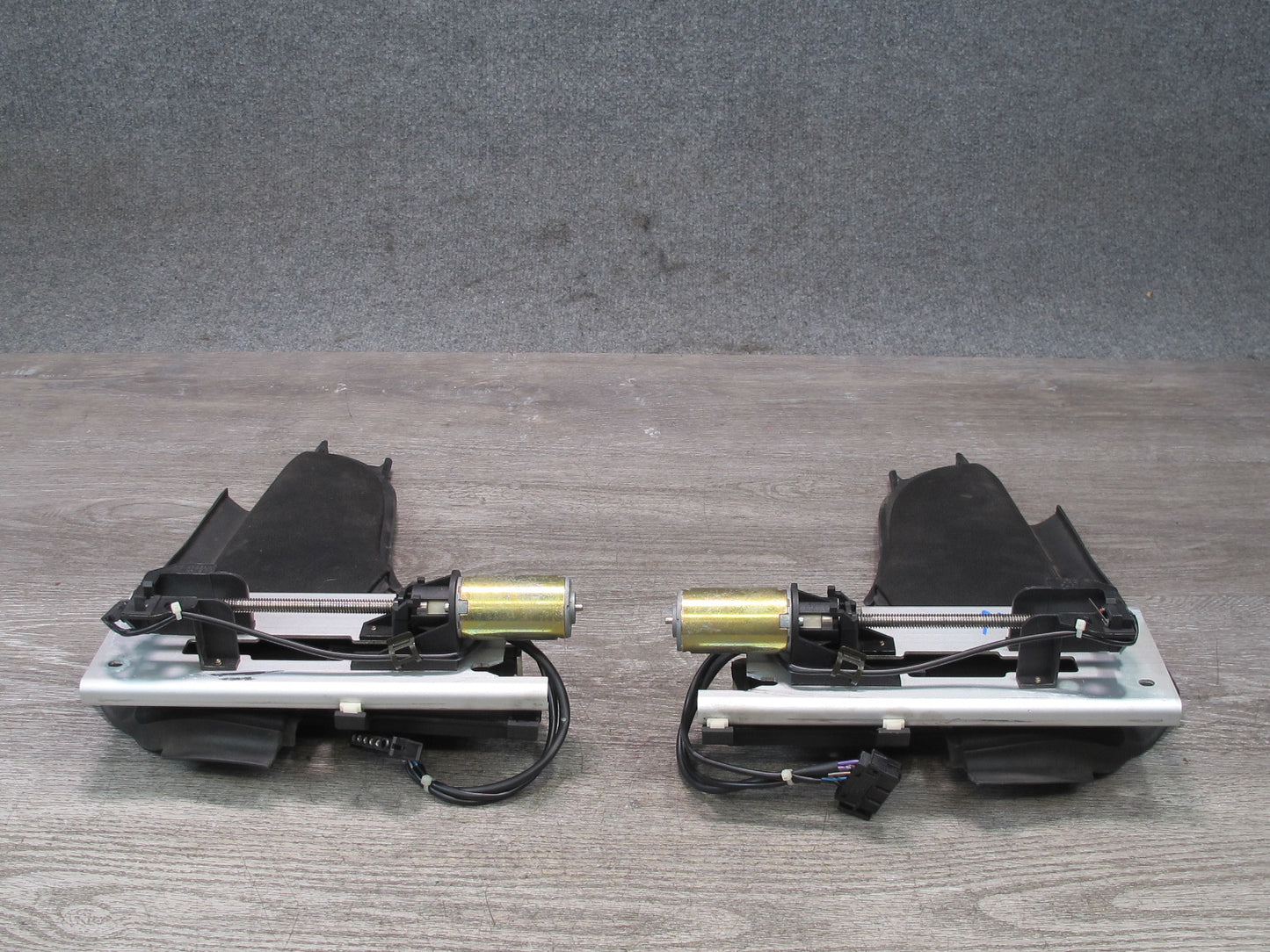 1999-2005 Porsche 911 996 Convertible TOP Roof Lateral Flap Motor Set of 2