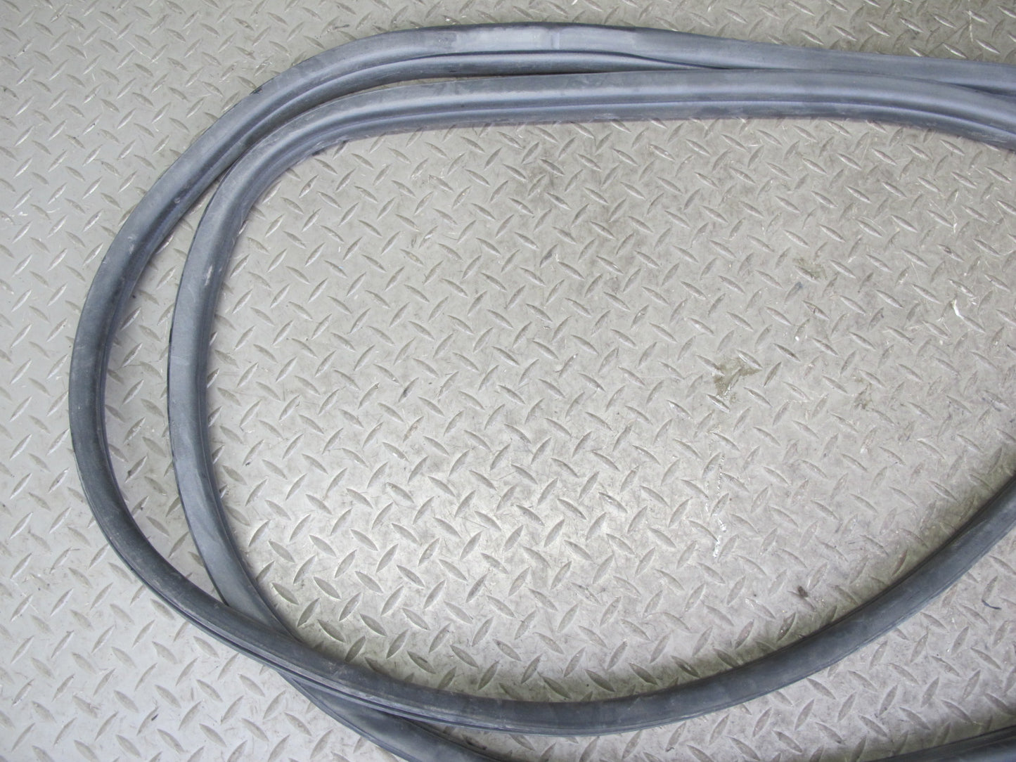 04-08 Mazda RX8 Front Left & Right Door Body Weather Strip Rubber Seal Set OEM