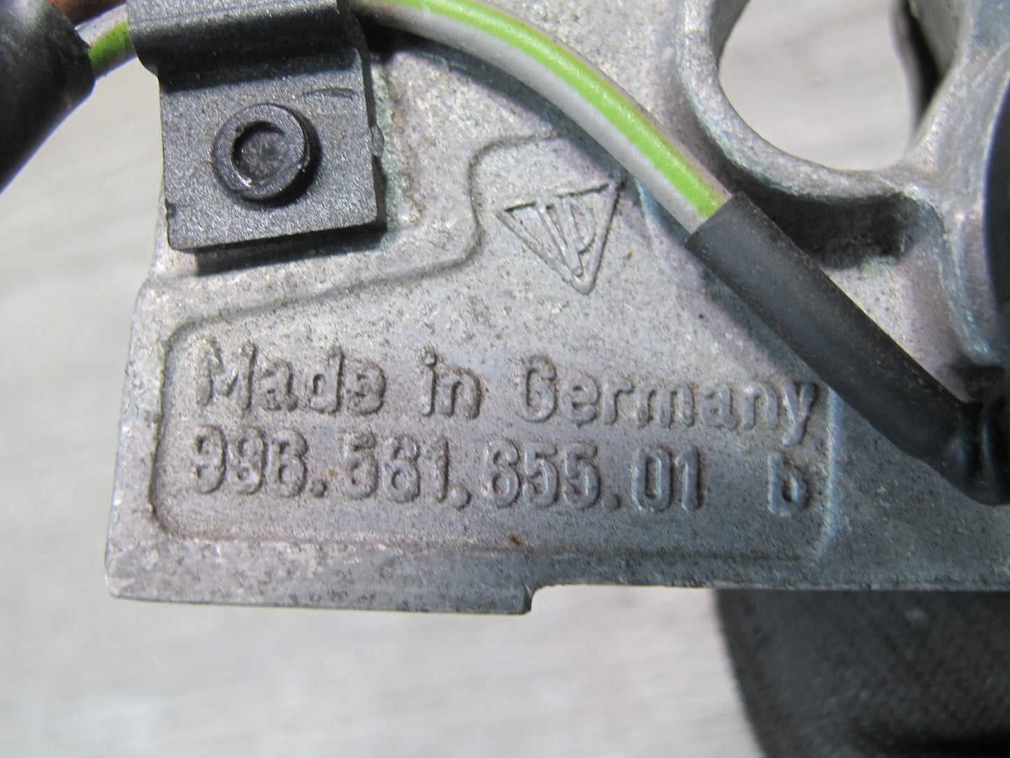 1999-2005 Porsche 911 996 Convertible TOP Roof Lock Latch Bracket Set of 2