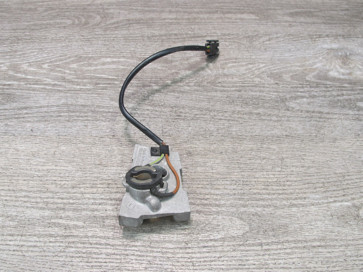 1999-2005 Porsche 911 996 Convertible TOP Roof Lock Latch Bracket Set of 2