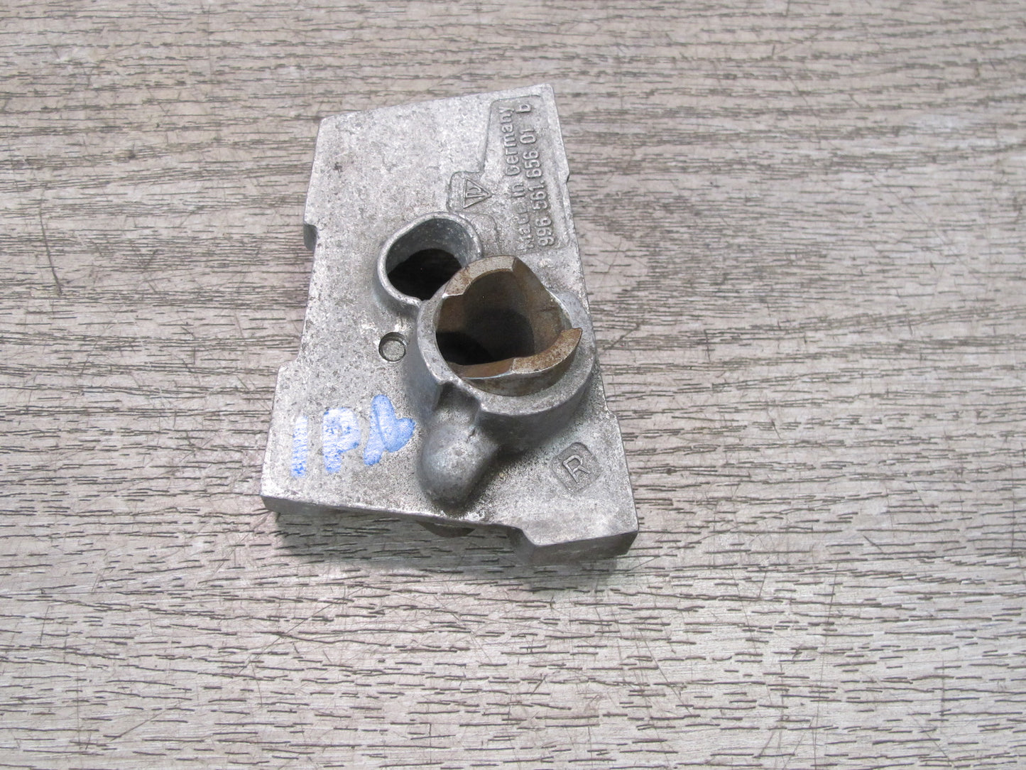 1999-2005 Porsche 911 996 Convertible TOP Roof Lock Latch Bracket Set of 2