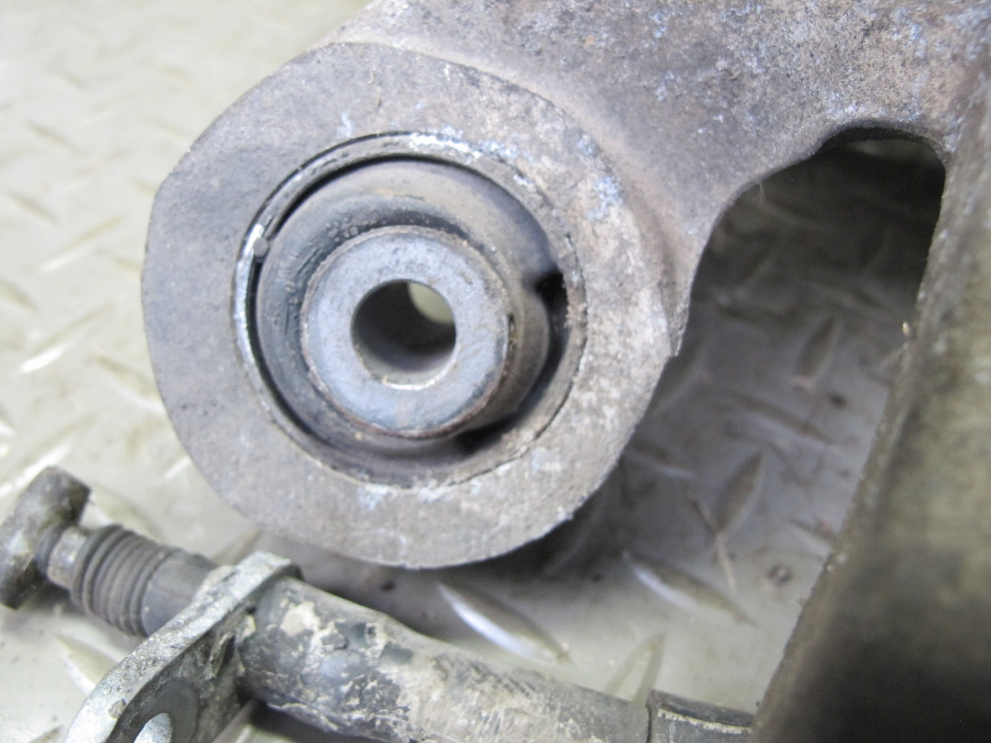 91-96 Nissan Z32 300ZX Turbo Rear Left Spindle Knuckle Wheel Hub Bearing OEM