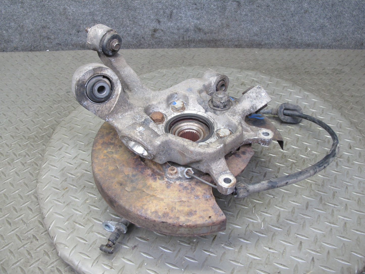 91-96 Nissan Z32 300ZX Turbo Rear Left Spindle Knuckle Wheel Hub Bearing OEM
