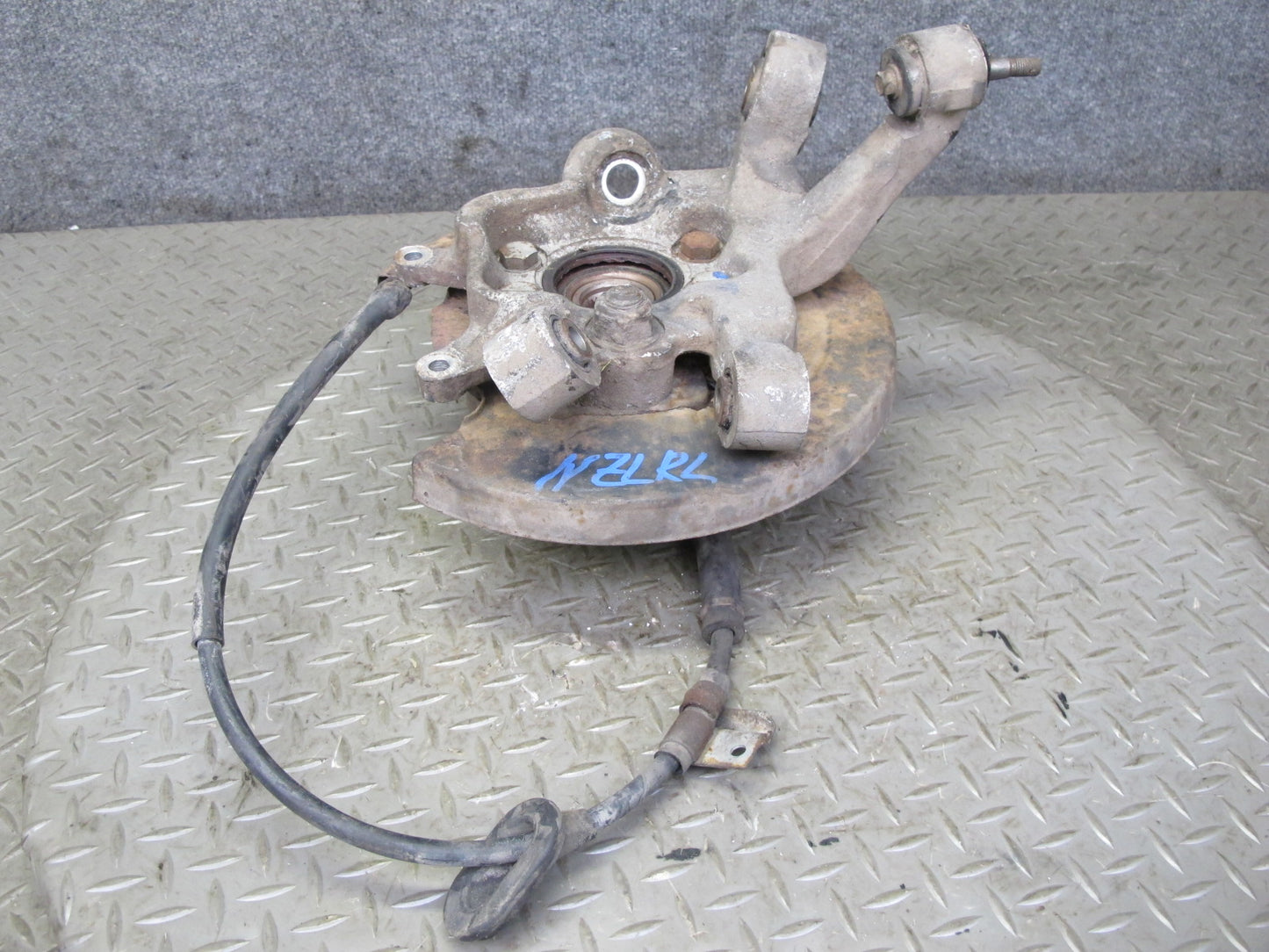 91-96 Nissan Z32 300ZX Turbo Rear Left Spindle Knuckle Wheel Hub Bearing OEM