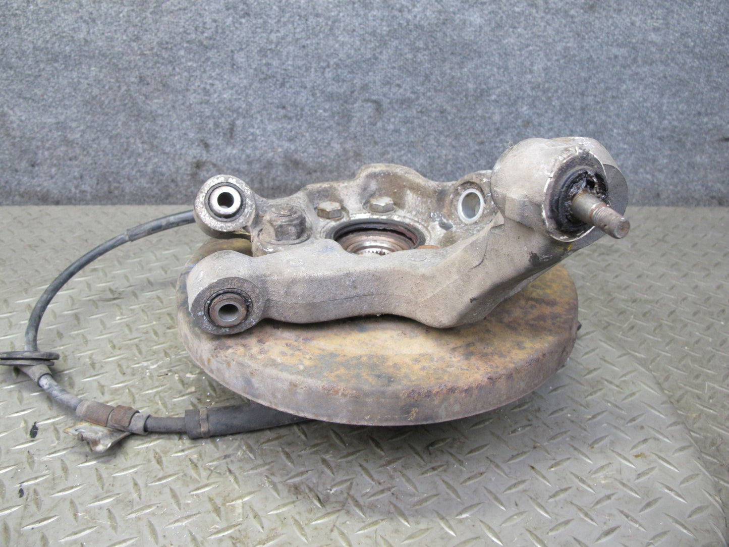 91-96 Nissan Z32 300ZX Turbo Rear Left Spindle Knuckle Wheel Hub Bearing OEM