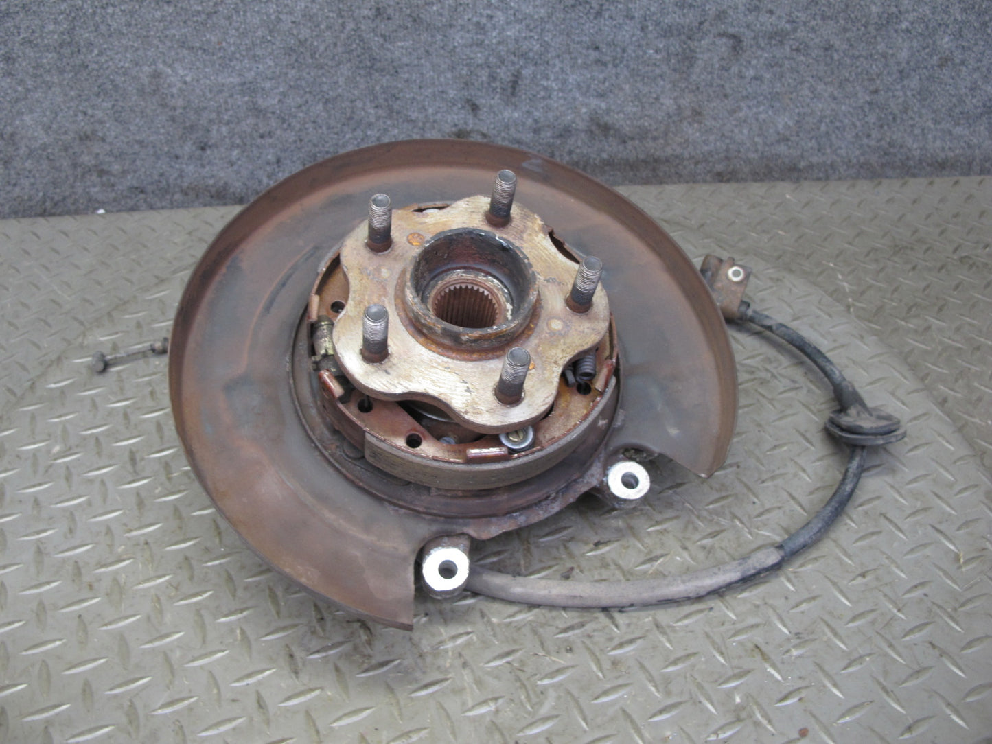 91-96 Nissan Z32 300ZX Turbo Rear Right Spindle Knuckle Wheel Hub Bearing OEM