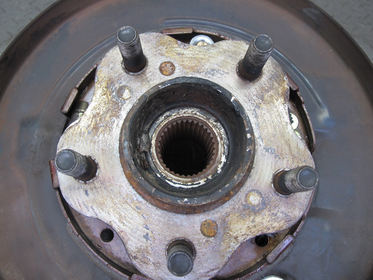91-96 Nissan Z32 300ZX Turbo Rear Right Spindle Knuckle Wheel Hub Bearing OEM