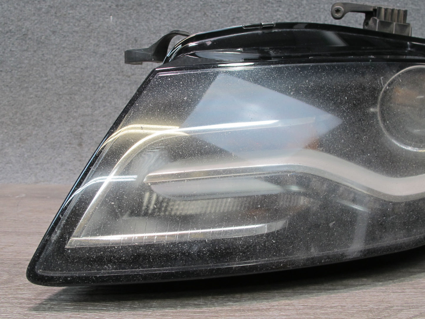 09-12 Audi A4 S4 B8 Front Left Xenon HID Headlight Lamp w AFS OEM
