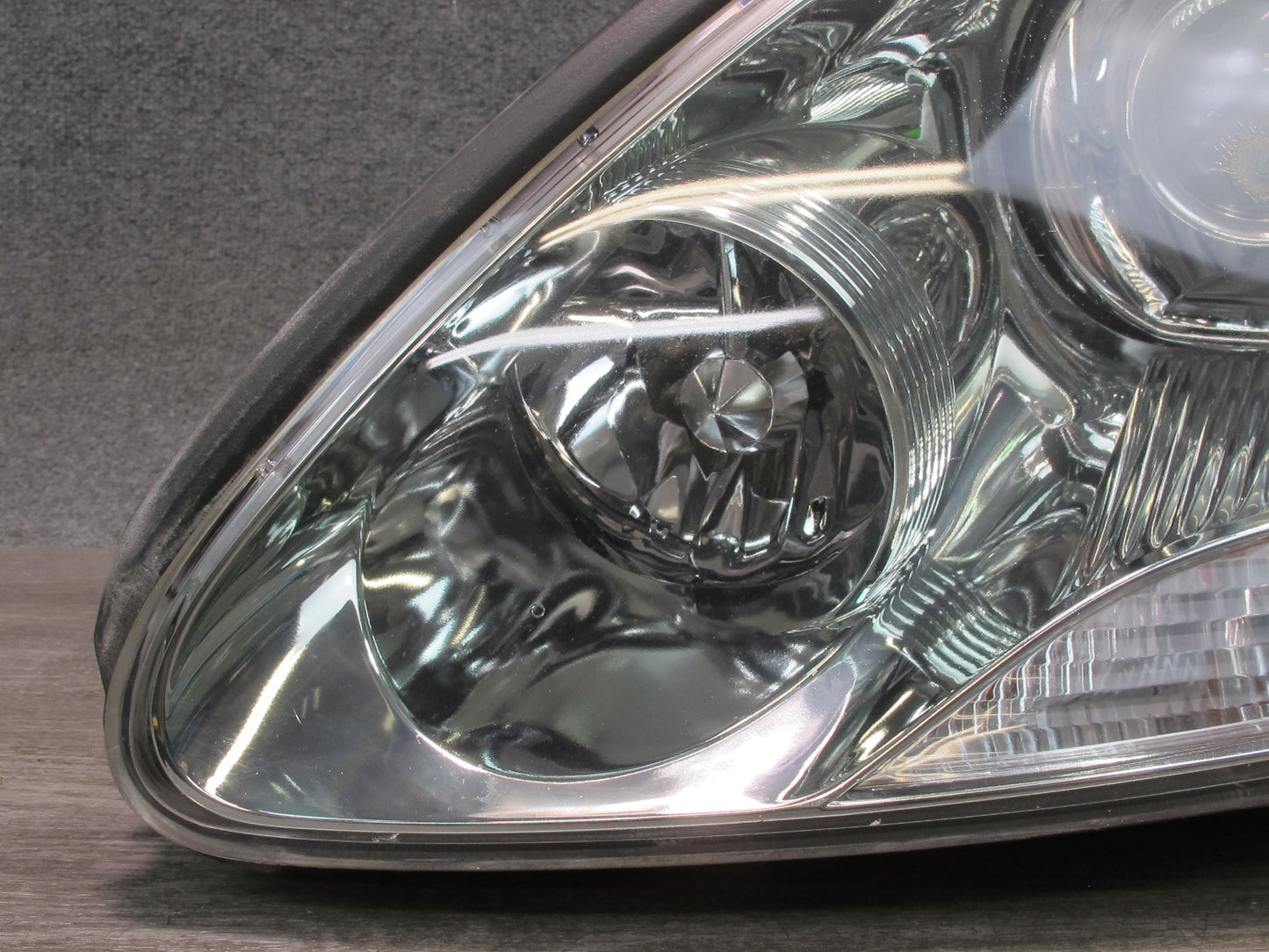 04-06 Lexus UCF30L LS430 Front Left Xenon HID Headlight Lamp OEM