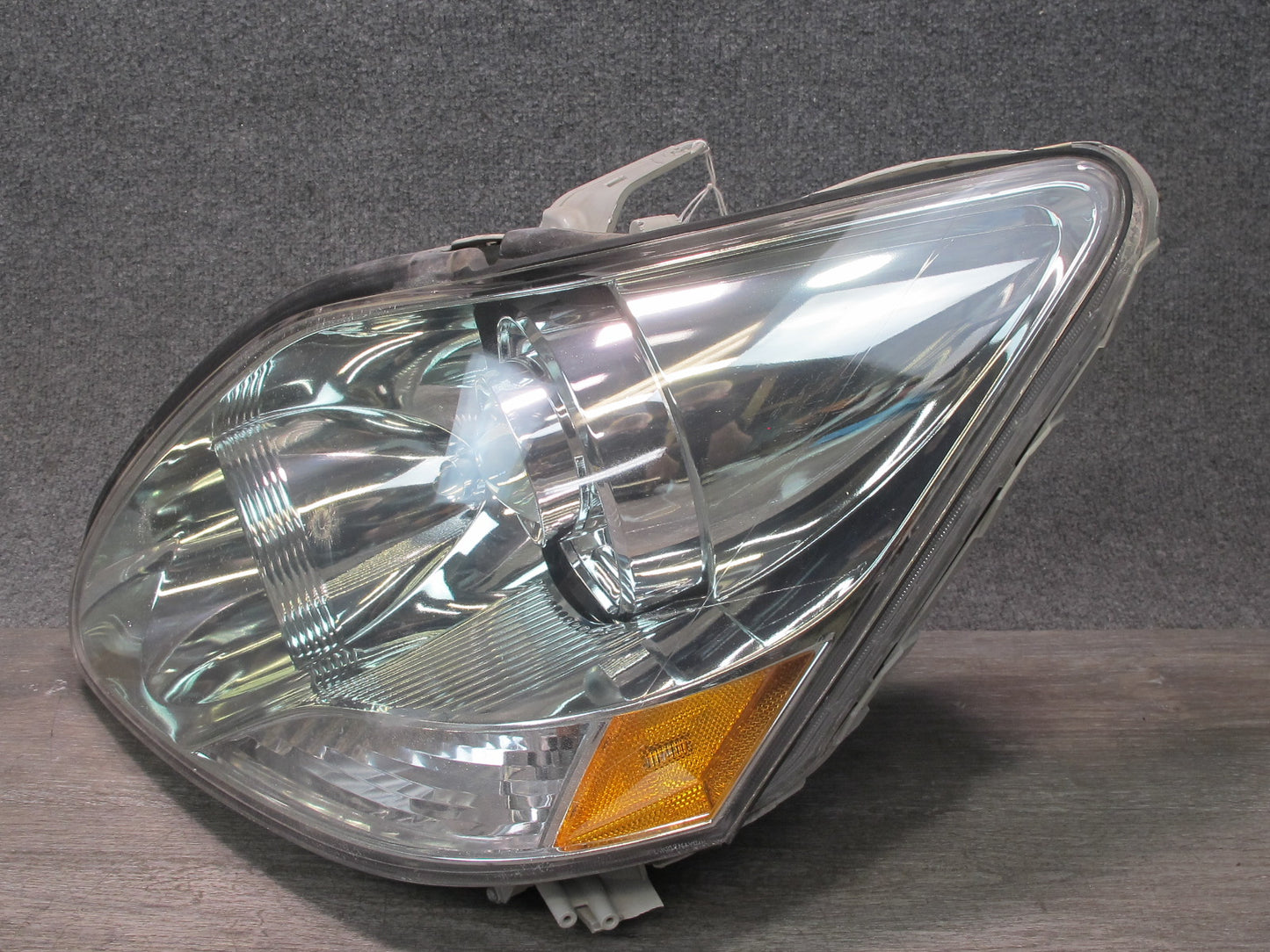 04-06 Lexus UCF30L LS430 Front Left Xenon HID Headlight Lamp OEM