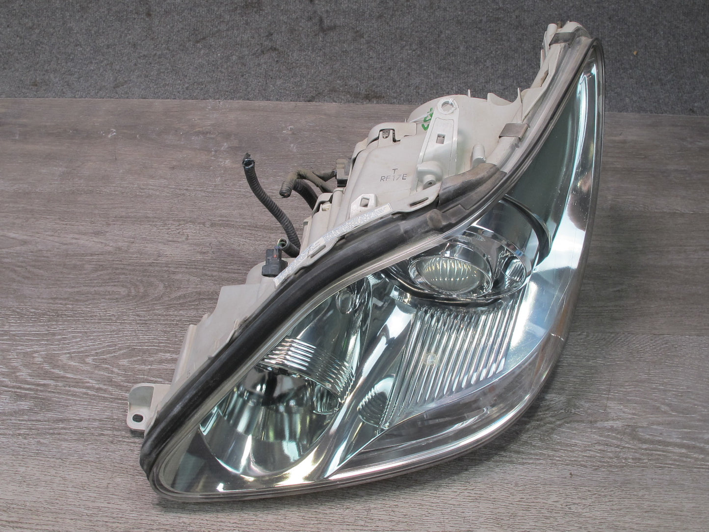 04-06 Lexus UCF30L LS430 Front Left Xenon HID Headlight Lamp OEM