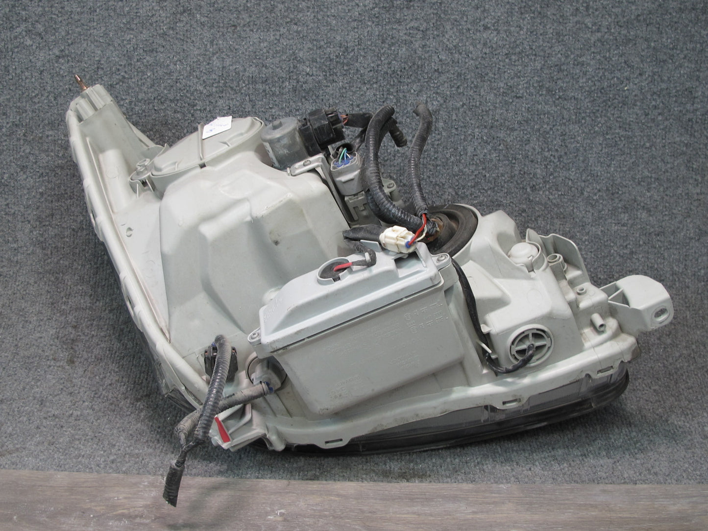04-06 Lexus UCF30L LS430 Front Left Xenon HID Headlight Lamp OEM