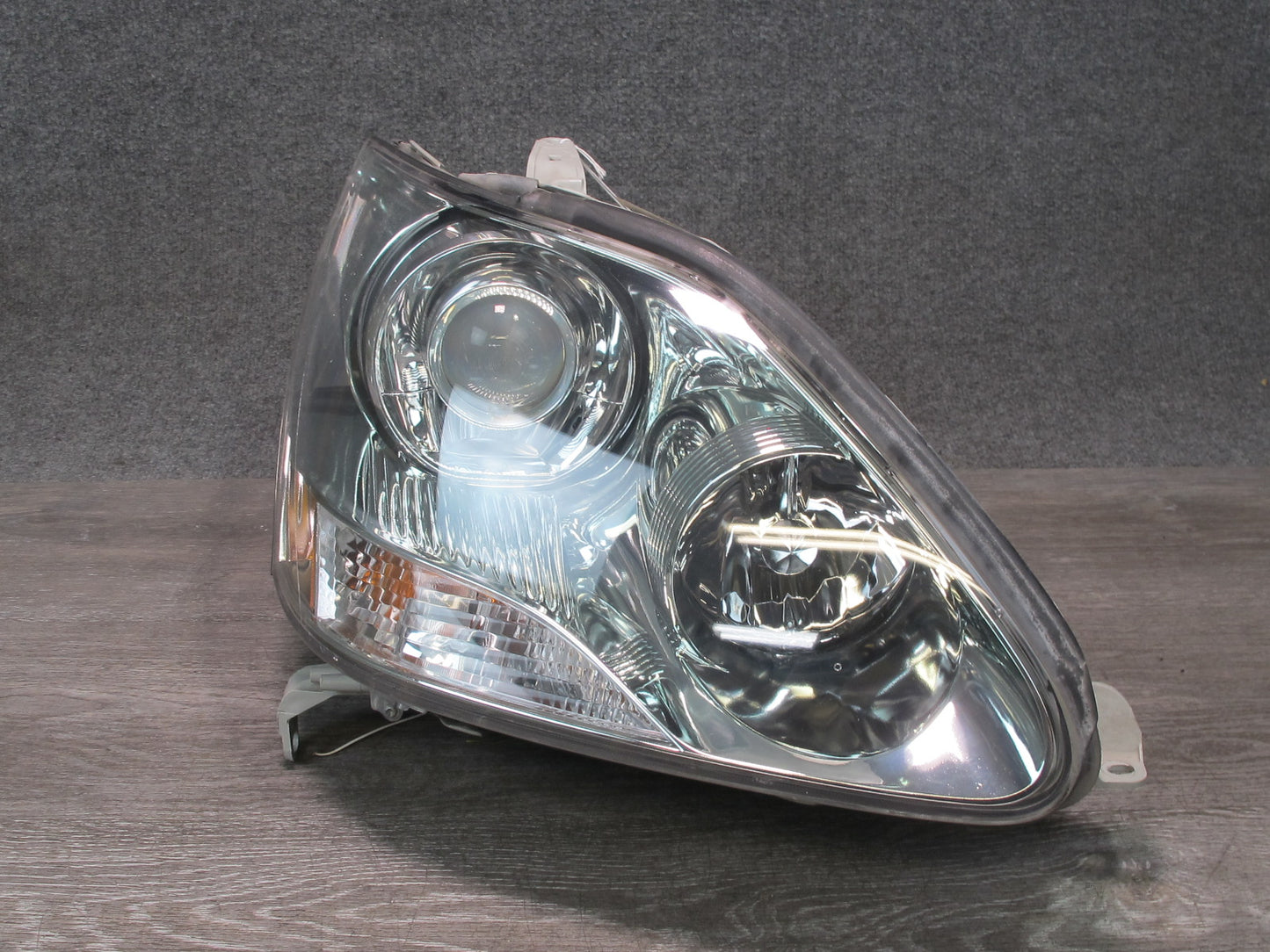 04-06 Lexus UCF30L LS430 Front Right Xenon HID Headlight Lamp OEM
