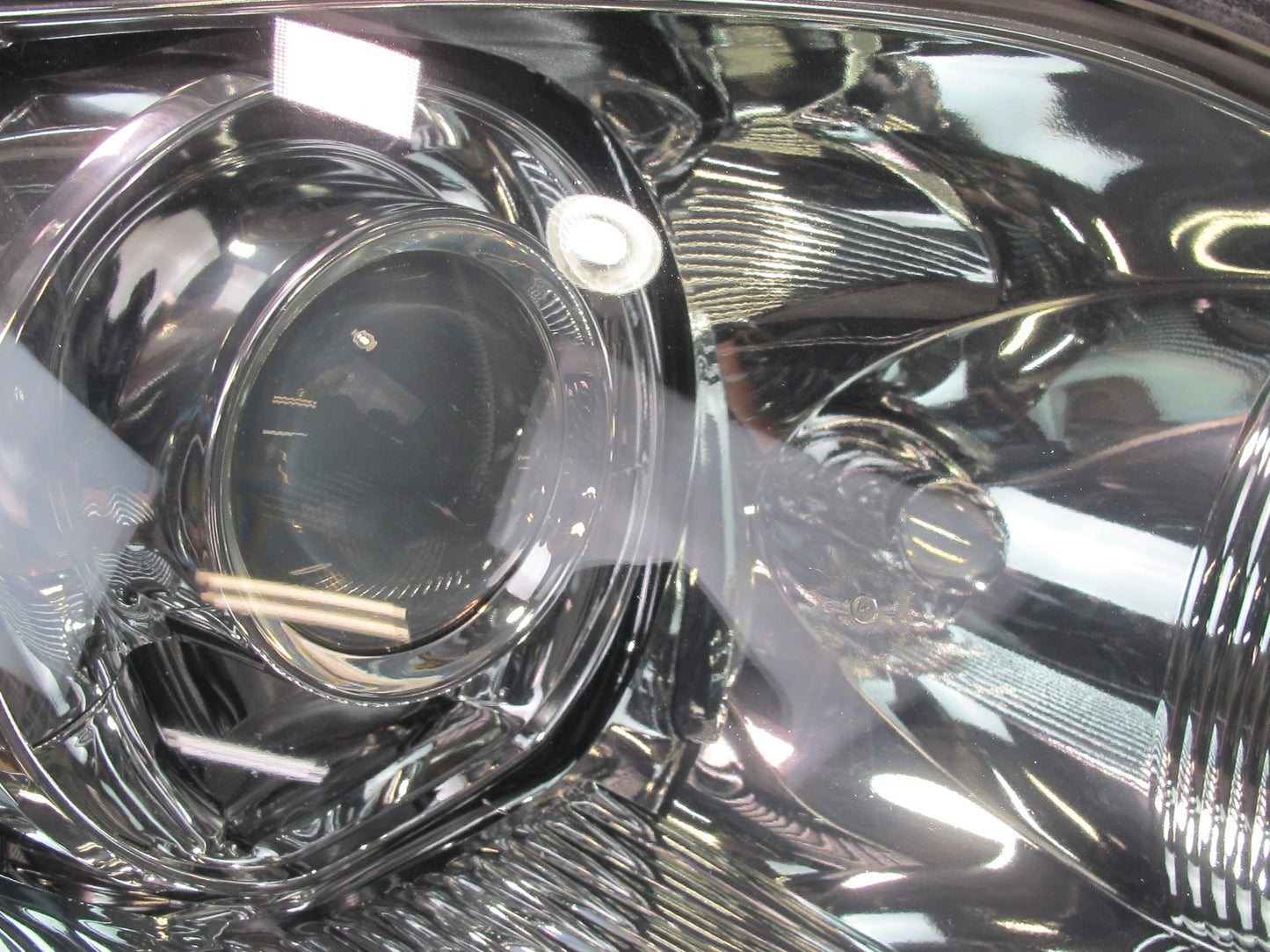 04-06 Lexus UCF30L LS430 Front Right Xenon HID Headlight Lamp OEM