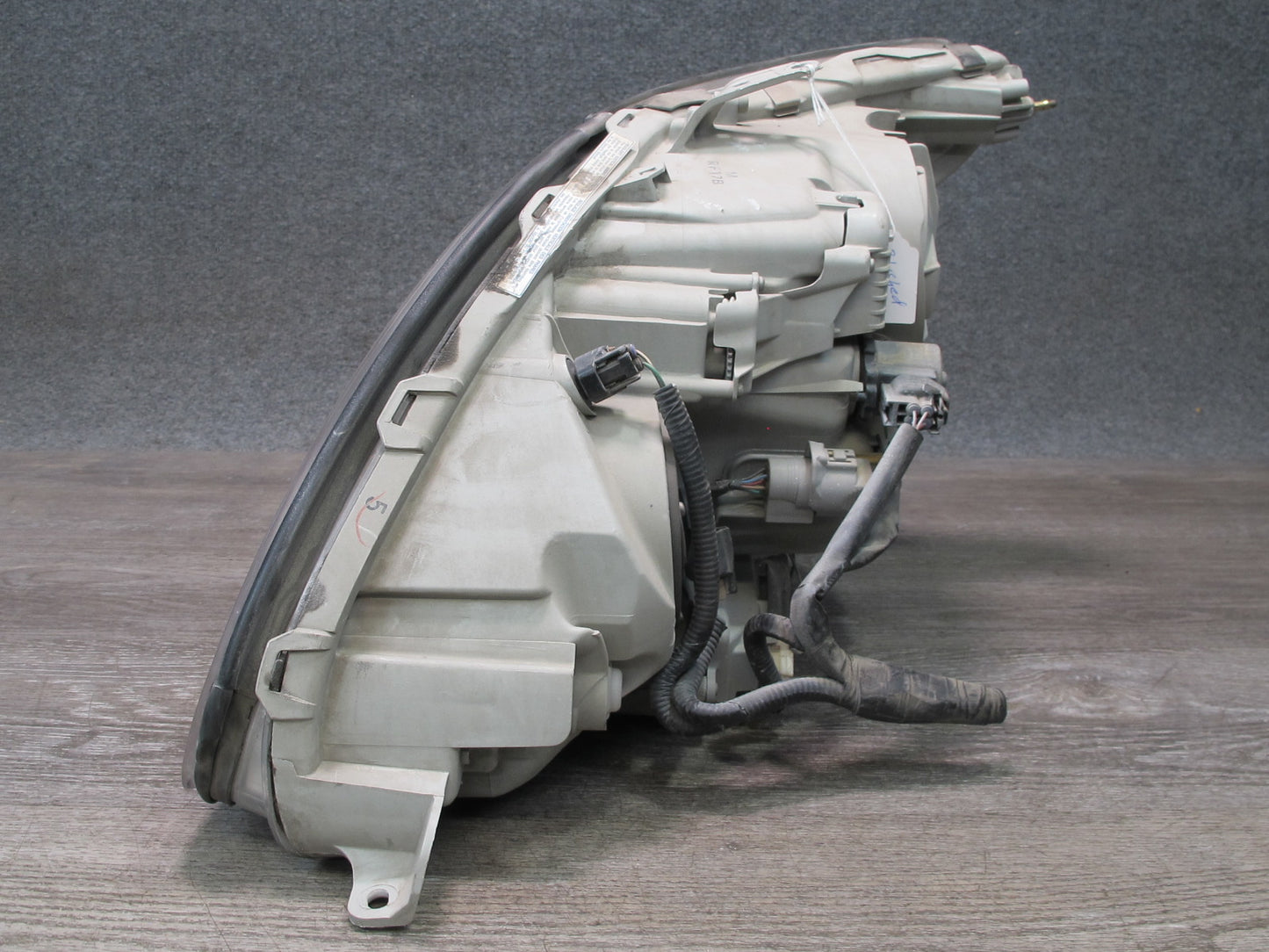04-06 Lexus UCF30L LS430 Front Right Xenon HID Headlight Lamp OEM