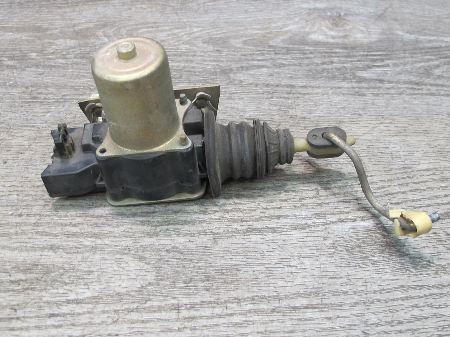 84-93 Chevrolet Corvette C4 Left Driver Door Central Lock Actuator Motor OEM