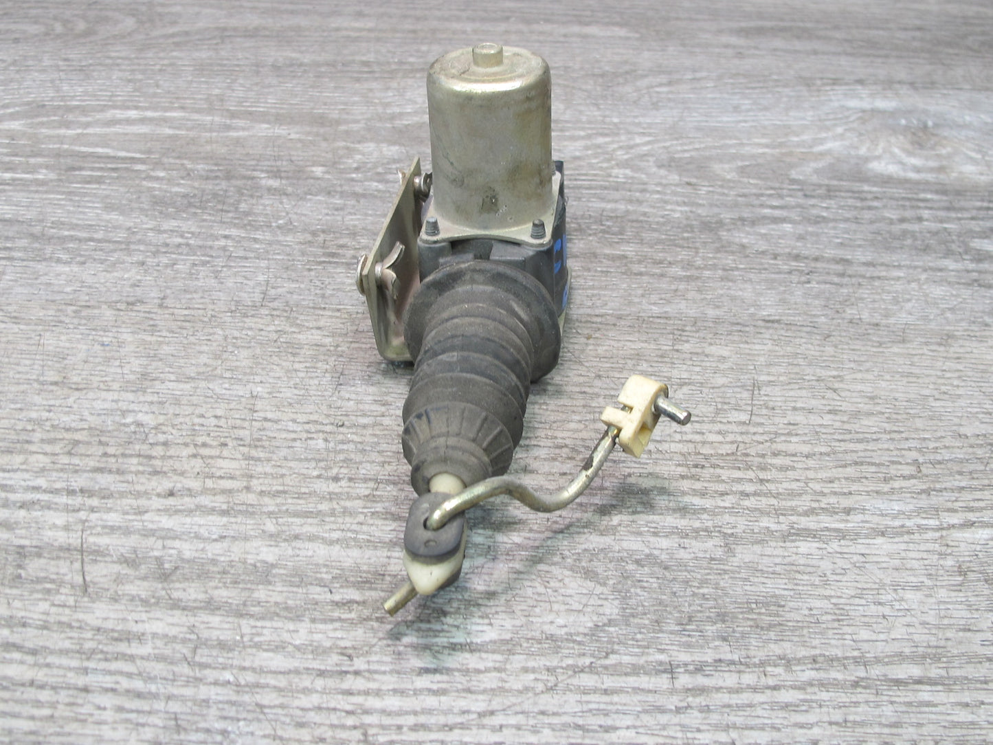 84-93 Chevrolet Corvette C4 Right Passenger Door Central Lock Actuator Motor OEM