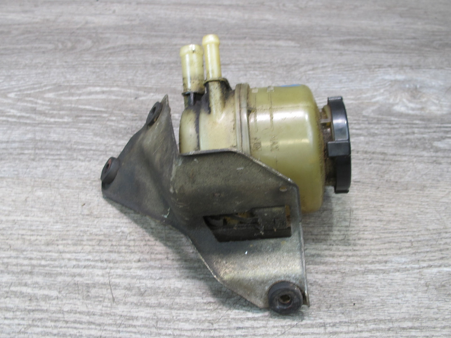 86-92 Toyota Supra MA70L NON Turbo Power Steering Fluid Reservoir w Bracket OEM