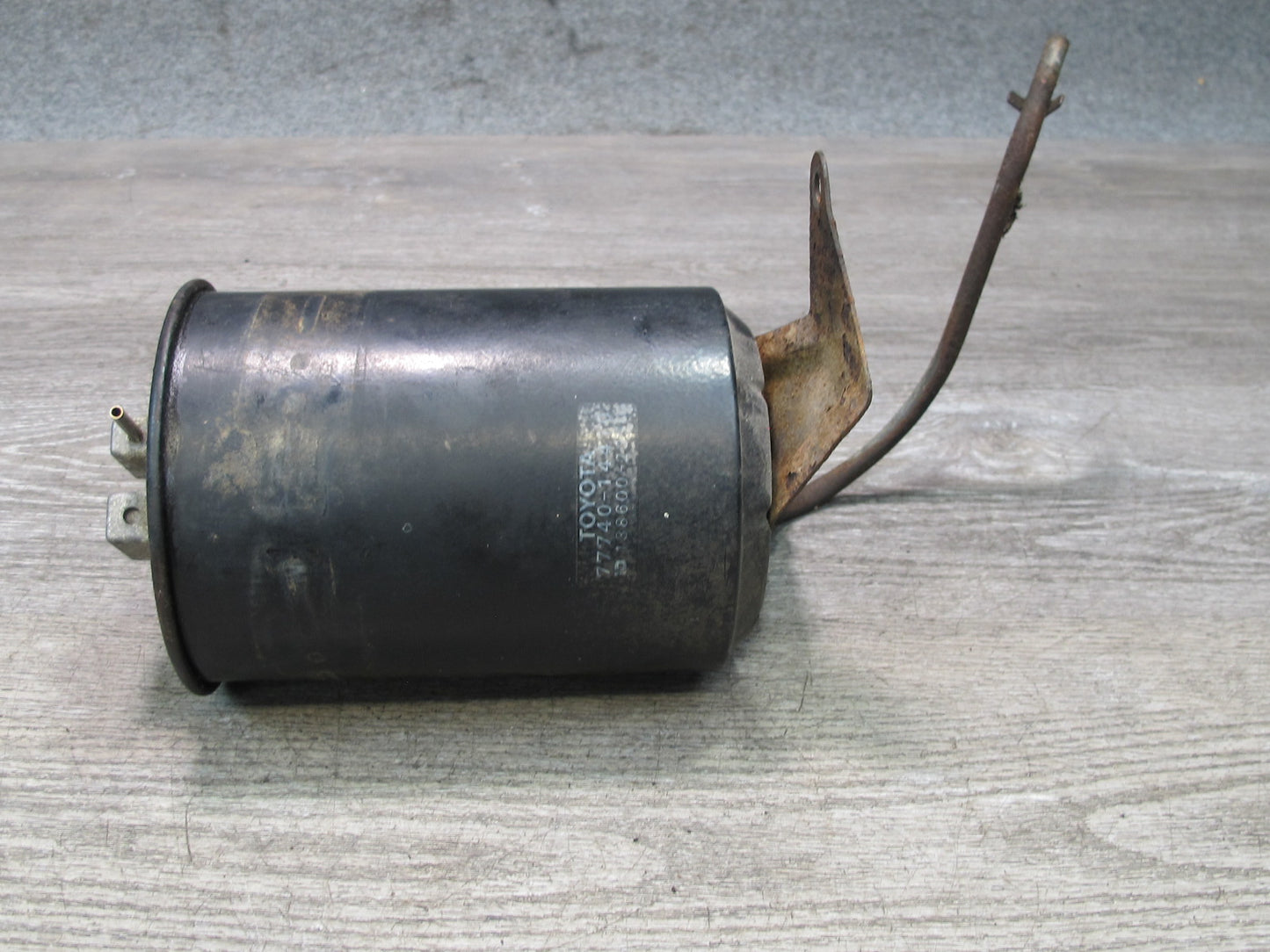 86-92 Toyota Supra MK3 MA70L Fuel Evap Vapor Charcoal Canister 77740-14410 OEM