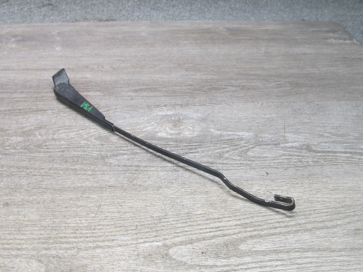 82-89 Volkswagen Scirocco Set of 2 Front Left & Right Windshield Wiper Arm OEM