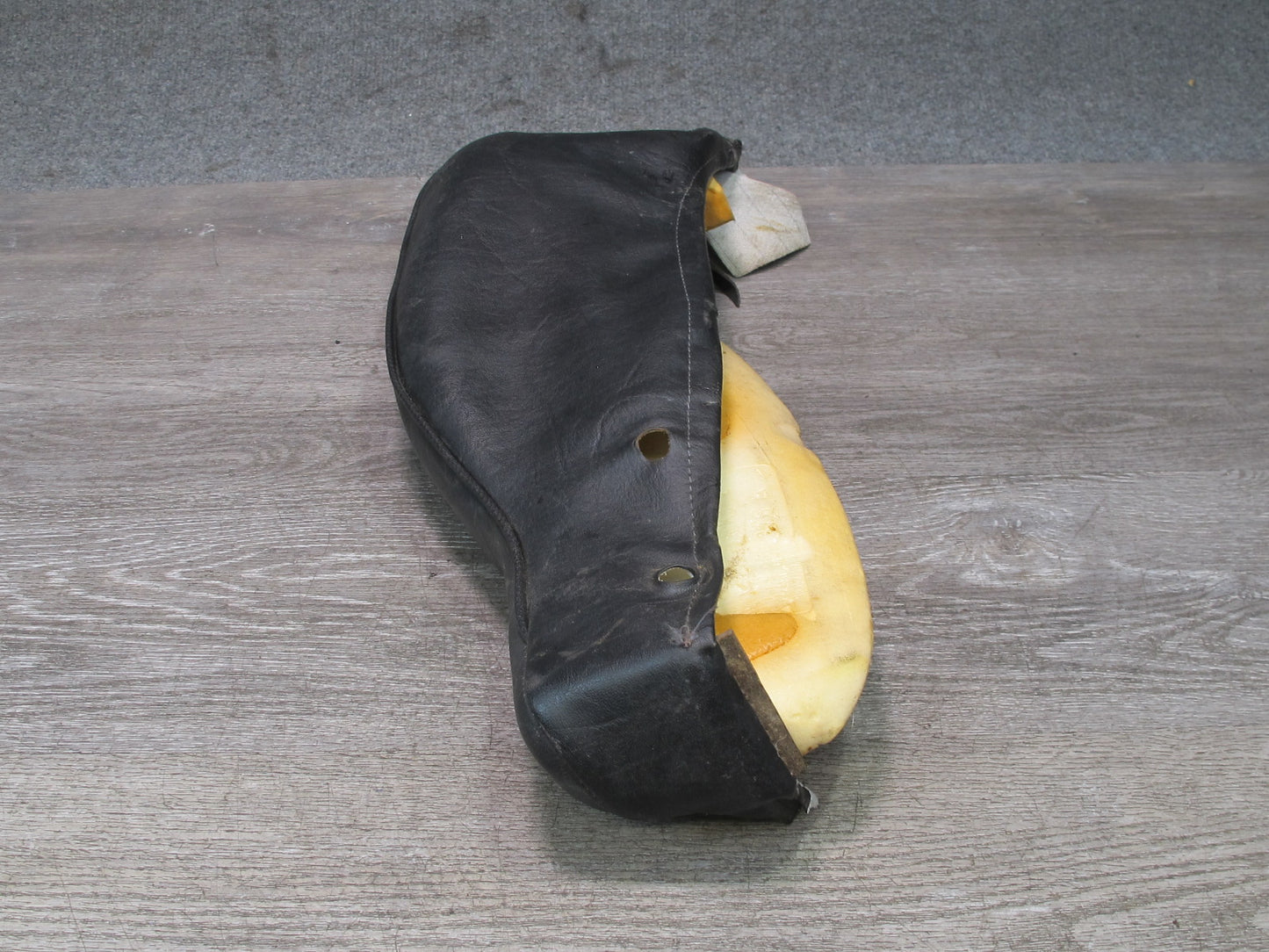 86-88 Volkswagen VW Scirocco MK2 Front Right Seat Lower Right Cushion Pad OEM