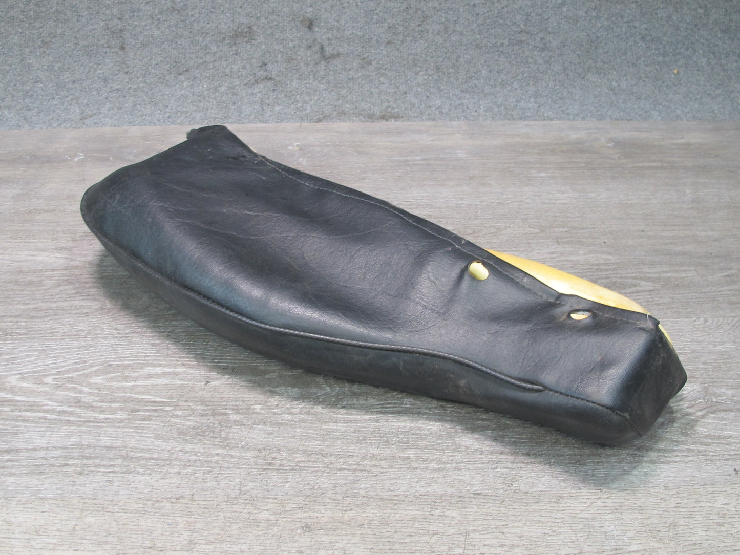 86-88 Volkswagen VW Scirocco MK2 Front Right Seat Lower Right Cushion Pad OEM