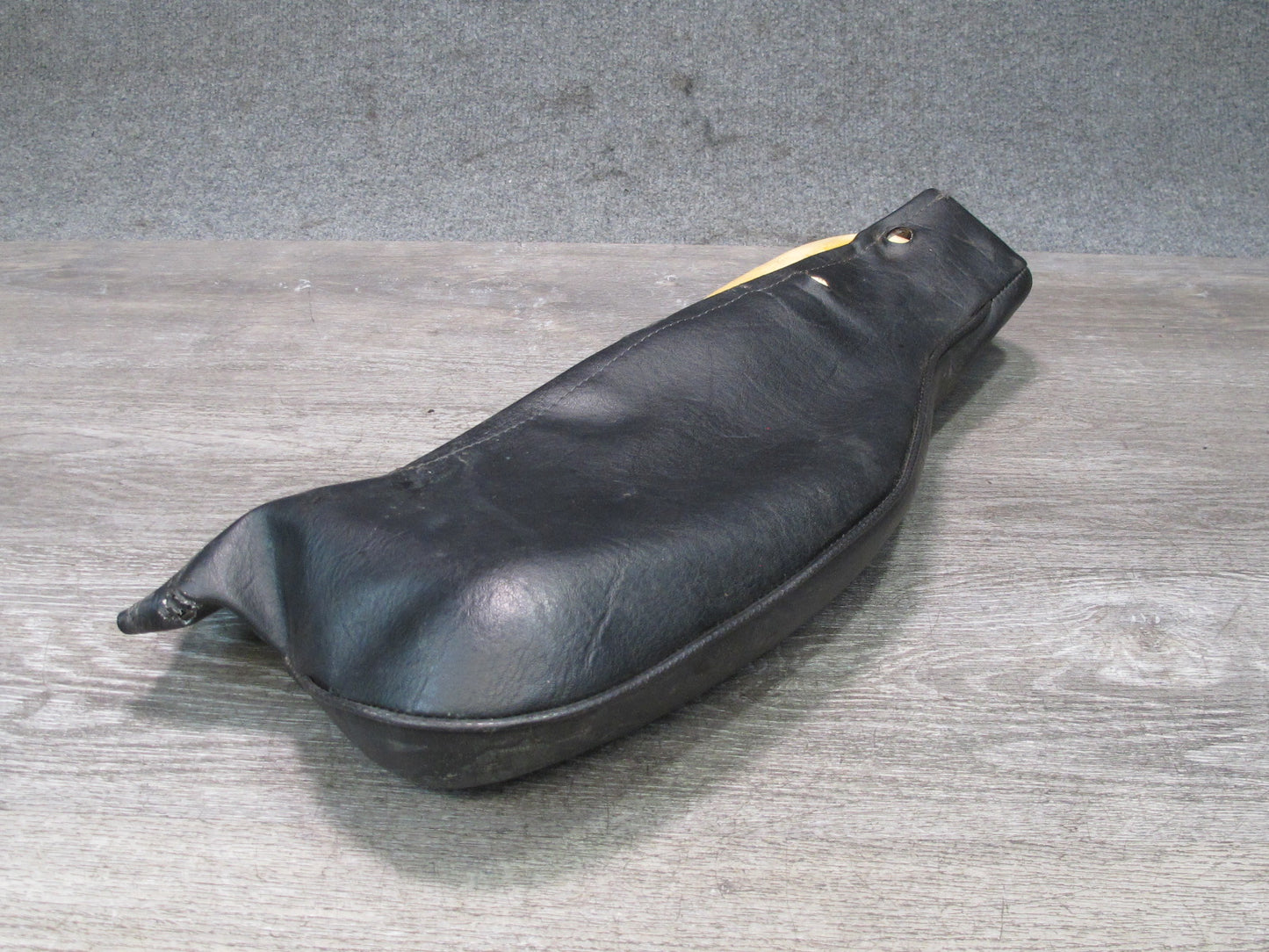 86-88 Volkswagen VW Scirocco MK2 Front Right Seat Lower Right Cushion Pad OEM
