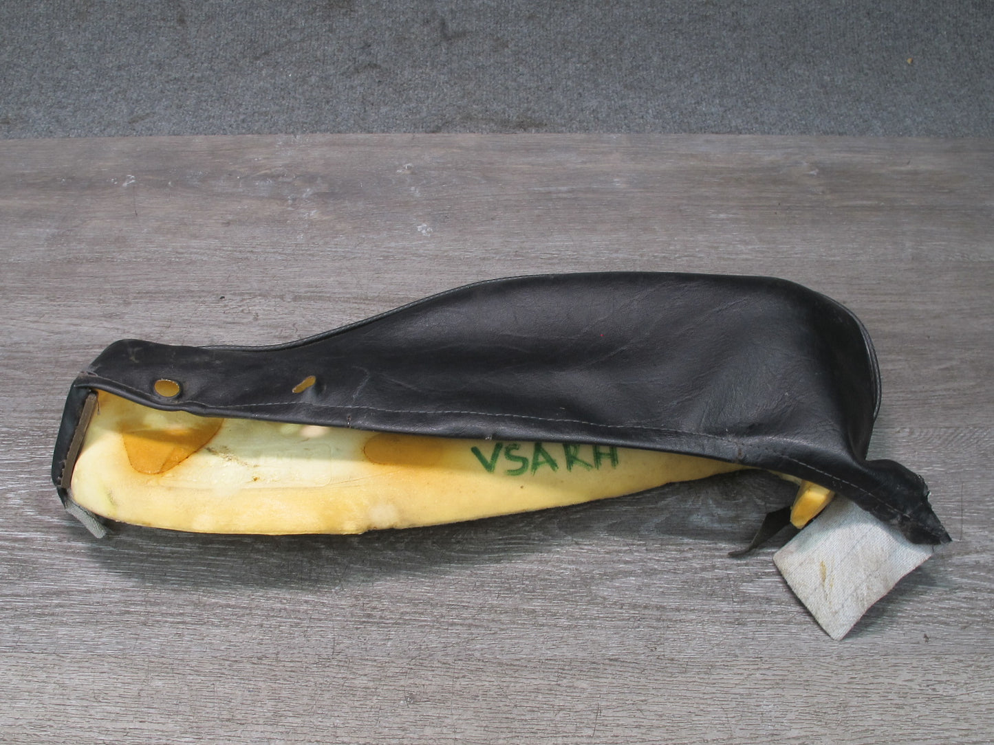 86-88 Volkswagen VW Scirocco MK2 Front Right Seat Lower Right Cushion Pad OEM