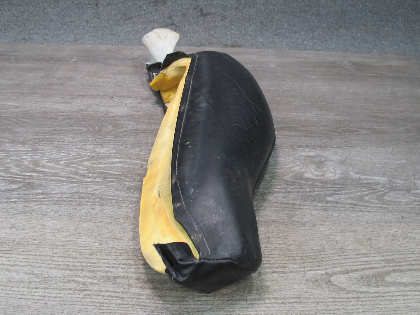 86-88 Volkswagen VW Scirocco MK2 Front Right Seat Lower Right Cushion Pad OEM