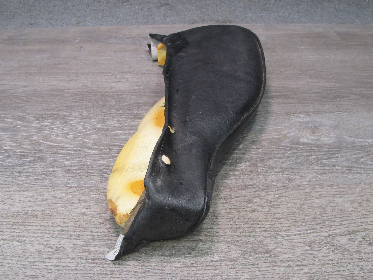 86-88 VW Scirocco MK2 Front Right Seat Lower Left Cushion Pad 841881177 OEM