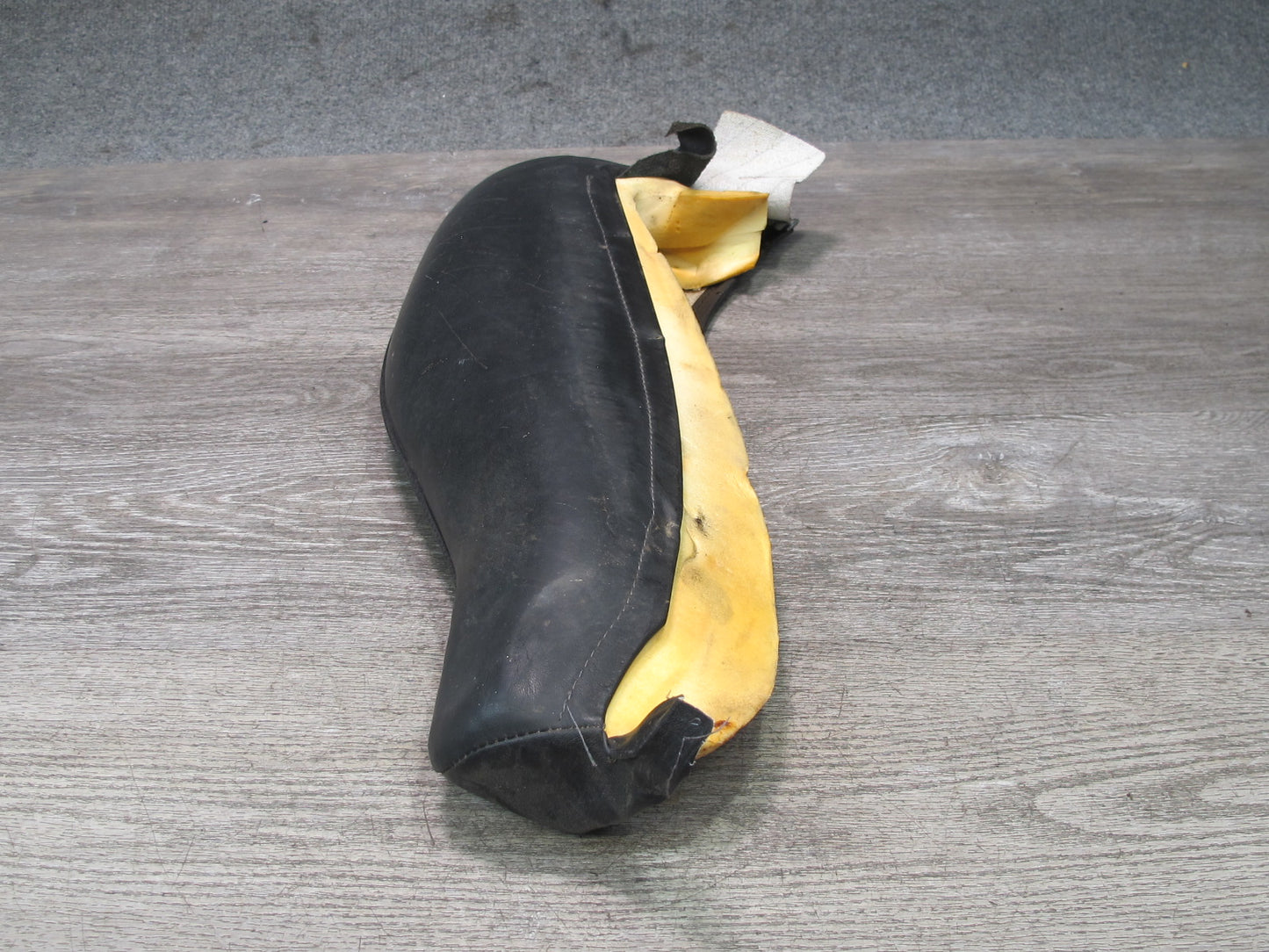 86-88 VW Scirocco MK2 Front Right Seat Lower Left Cushion Pad 841881177 OEM
