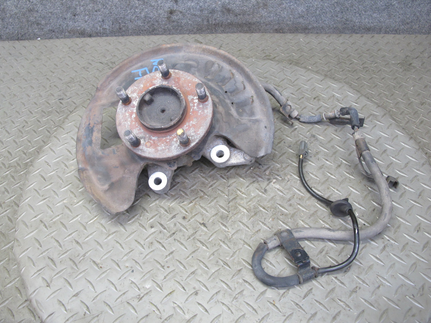 1991 Nissan Z32 300ZX Turbo Front Right Spindle Knuckle Wheel Hub OEM