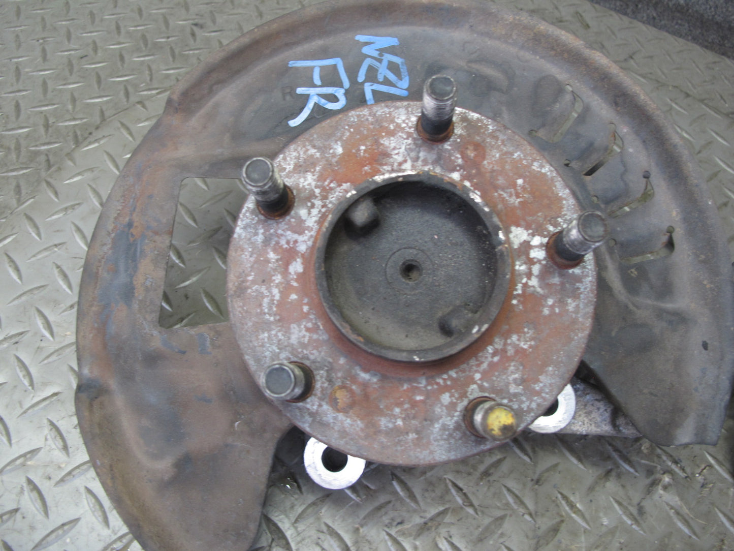 1991 Nissan Z32 300ZX Turbo Front Right Spindle Knuckle Wheel Hub OEM