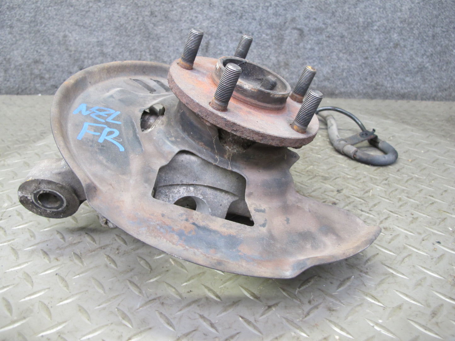 1991 Nissan Z32 300ZX Turbo Front Right Spindle Knuckle Wheel Hub OEM