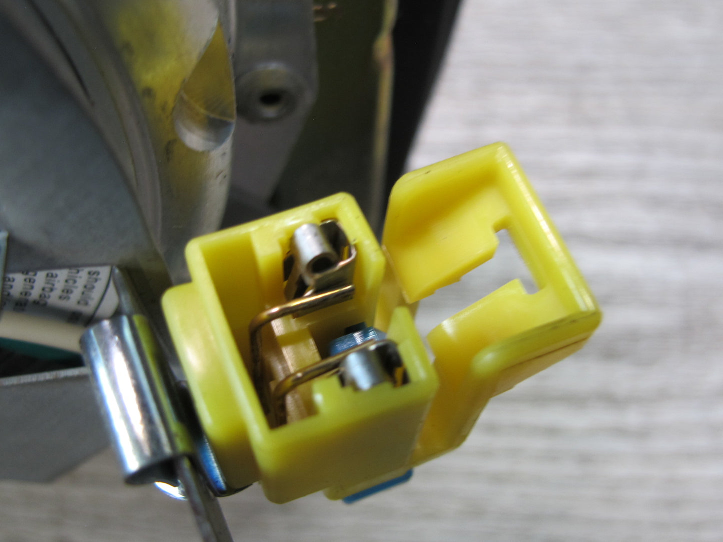 91-93 CHEVROLET CORVETTE C4 FRONT LEFT DRIVER SIDE STEERING WHEEL SRS AIRBAG OEM