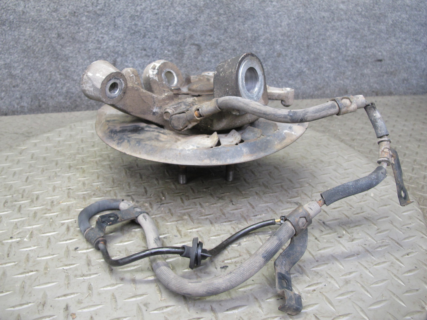 1991 Nissan Z32 300ZX Turbo Front Right Spindle Knuckle Wheel Hub OEM