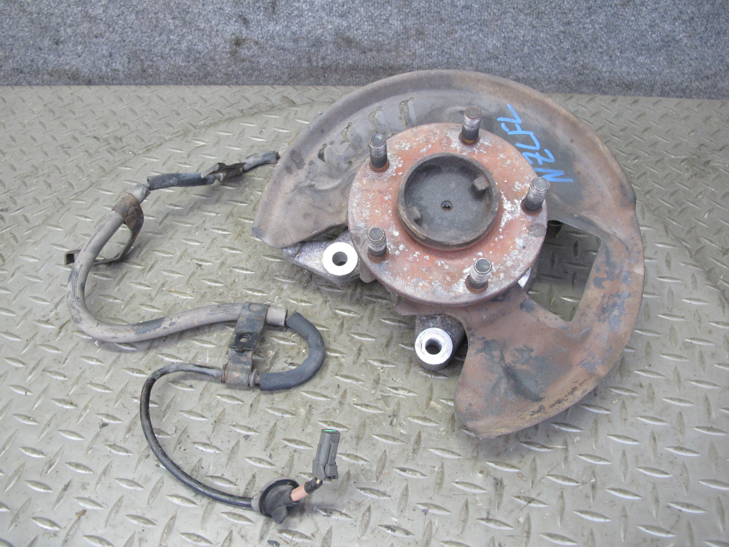 1991 Nissan Z32 300ZX Turbo Front Left Spindle Knuckle Wheel Hub OEM