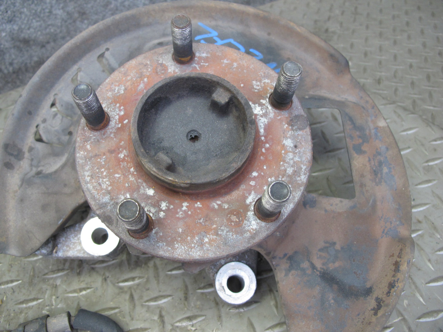 1991 Nissan Z32 300ZX Turbo Front Left Spindle Knuckle Wheel Hub OEM