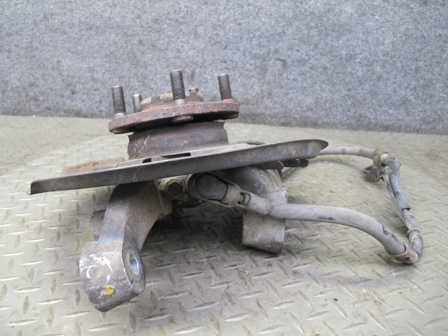 1991 Nissan Z32 300ZX Turbo Front Left Spindle Knuckle Wheel Hub OEM