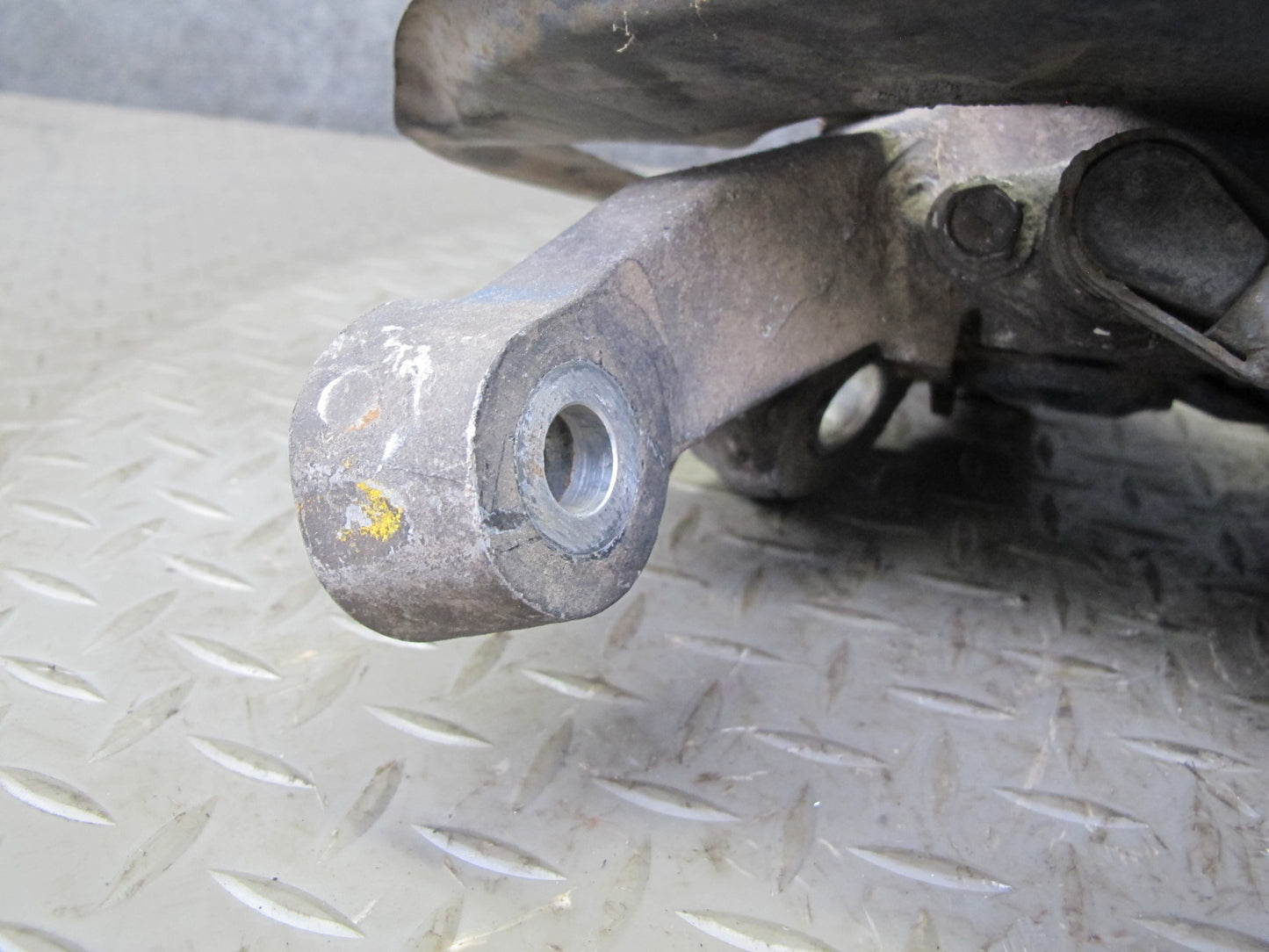 1991 Nissan Z32 300ZX Turbo Front Left Spindle Knuckle Wheel Hub OEM