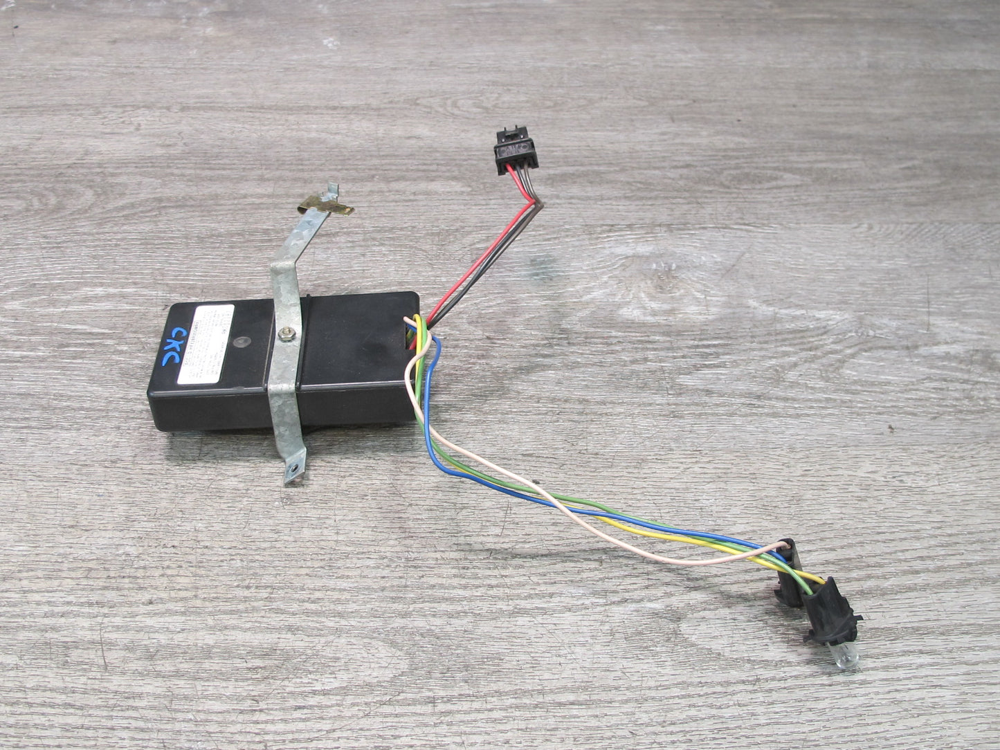 90-91 Chevrolet Corvette C4 Tire Pressure Monitor Sensor Module 10143554 OEM