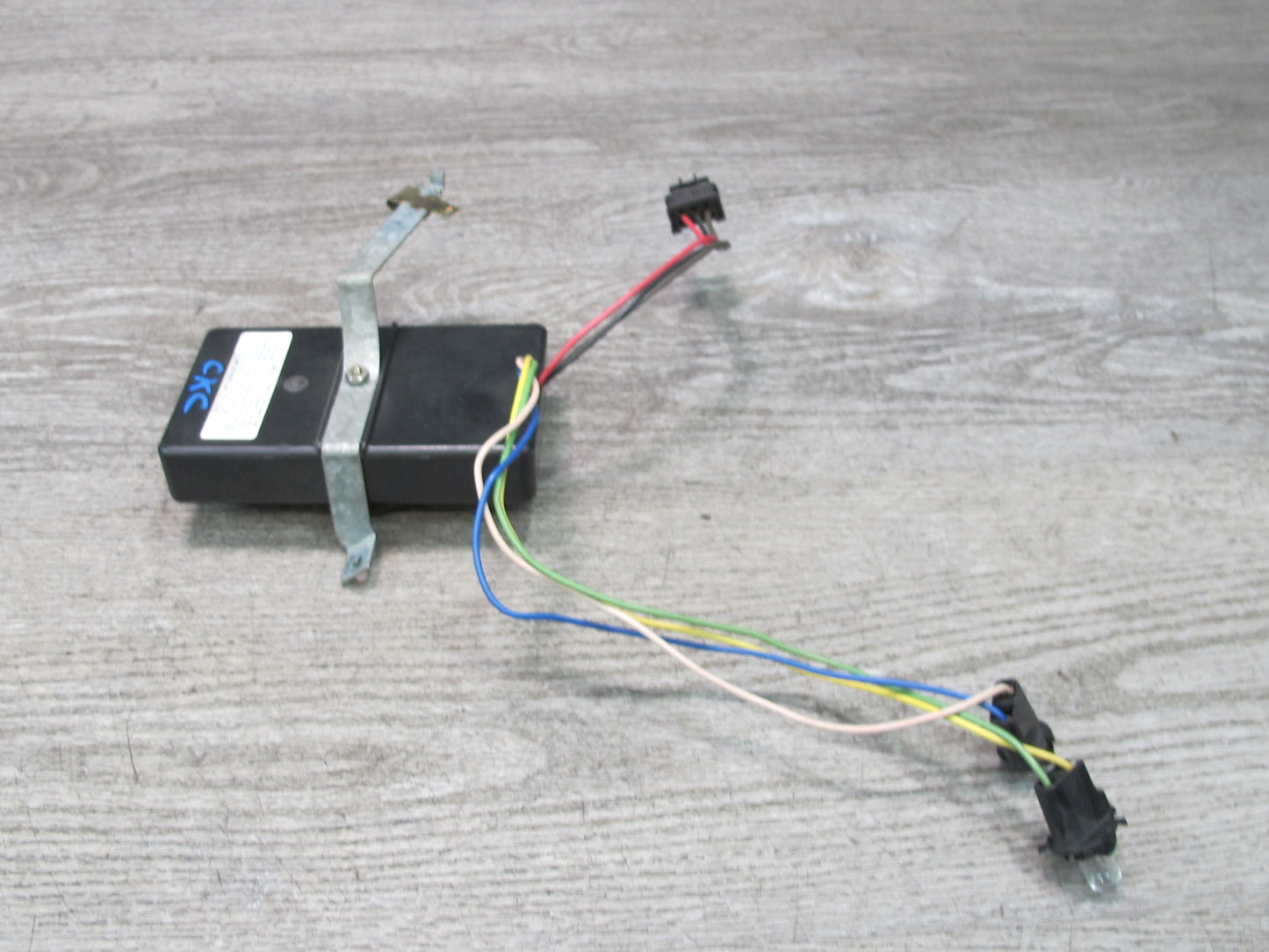 90-91 Chevrolet Corvette C4 Tire Pressure Monitor Sensor Module 10143554 OEM