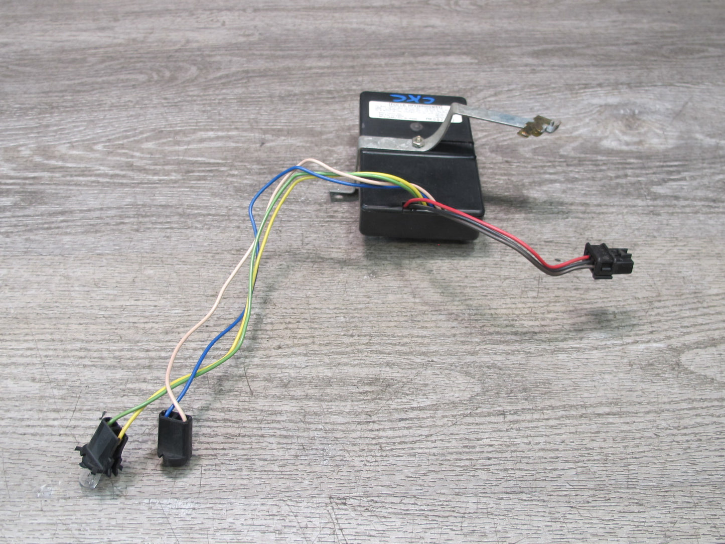90-91 Chevrolet Corvette C4 Tire Pressure Monitor Sensor Module 10143554 OEM