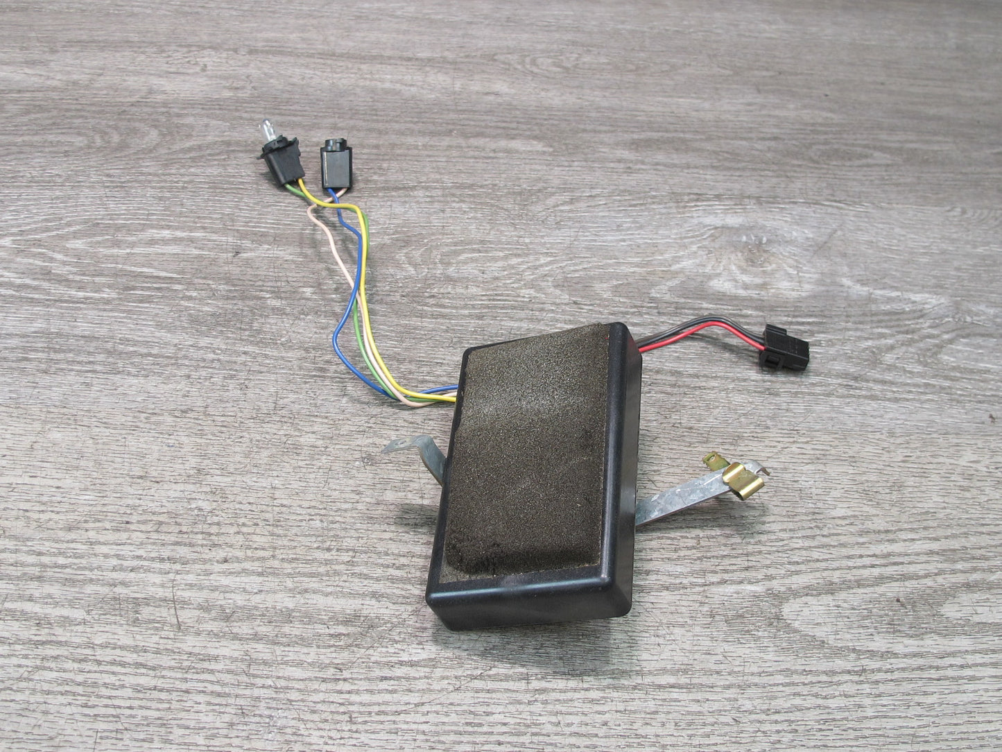 90-91 Chevrolet Corvette C4 Tire Pressure Monitor Sensor Module 10143554 OEM