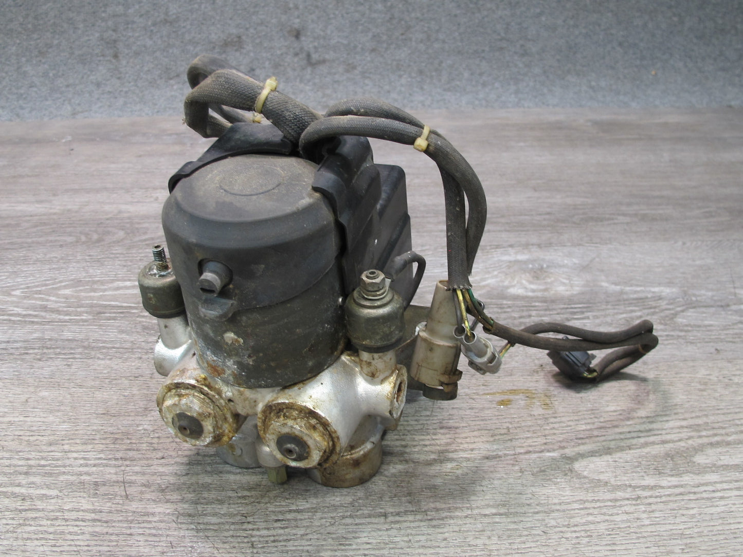 89-92 Toyota Supra MK3 MA70L ABS Anti-lock Brake Pump Module 44510-14040 OEM