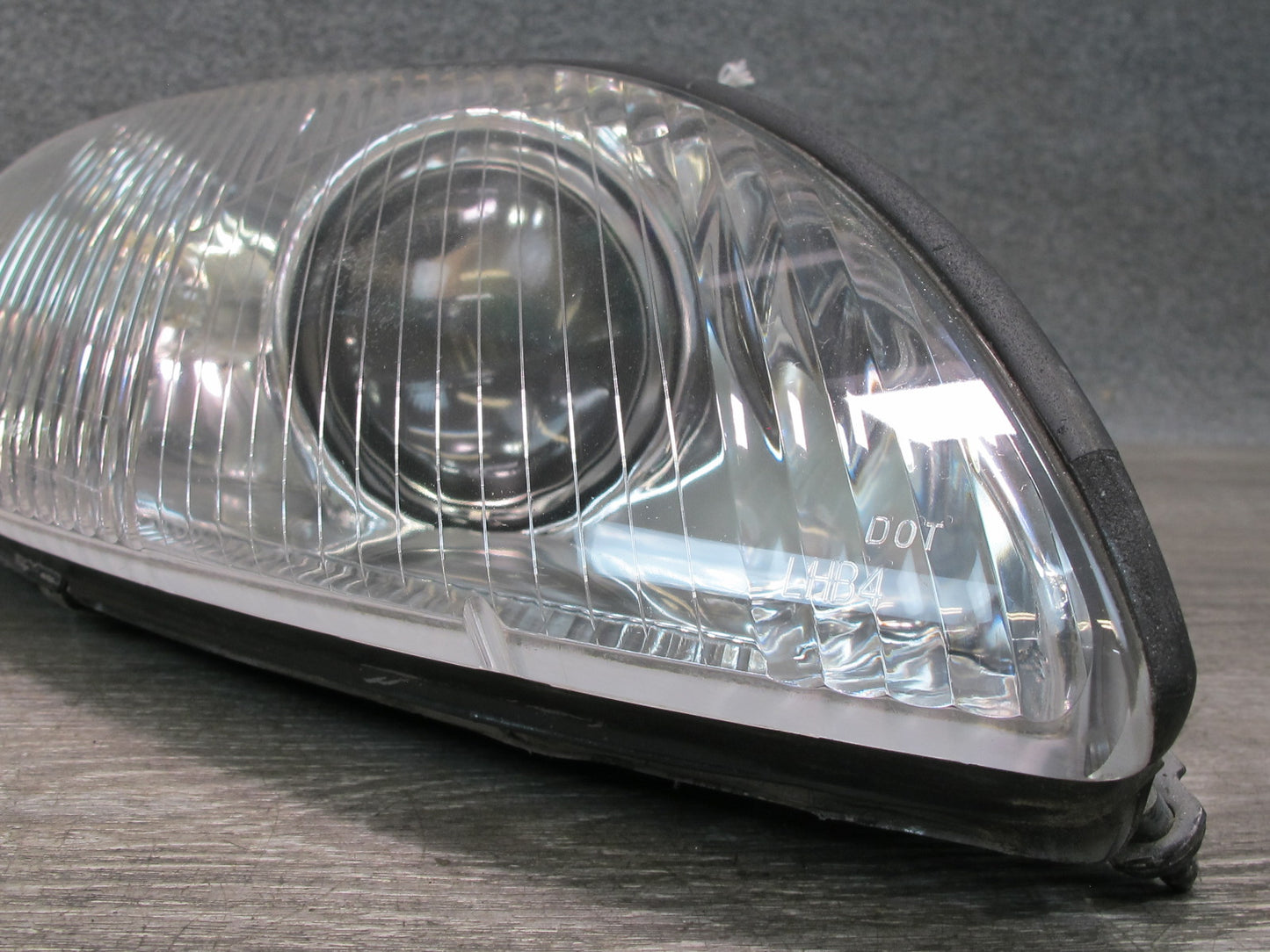 97-98 Lexus UZZ30L SC300 SC400 Front Right Outer Halogen Headlight Lamp OEM