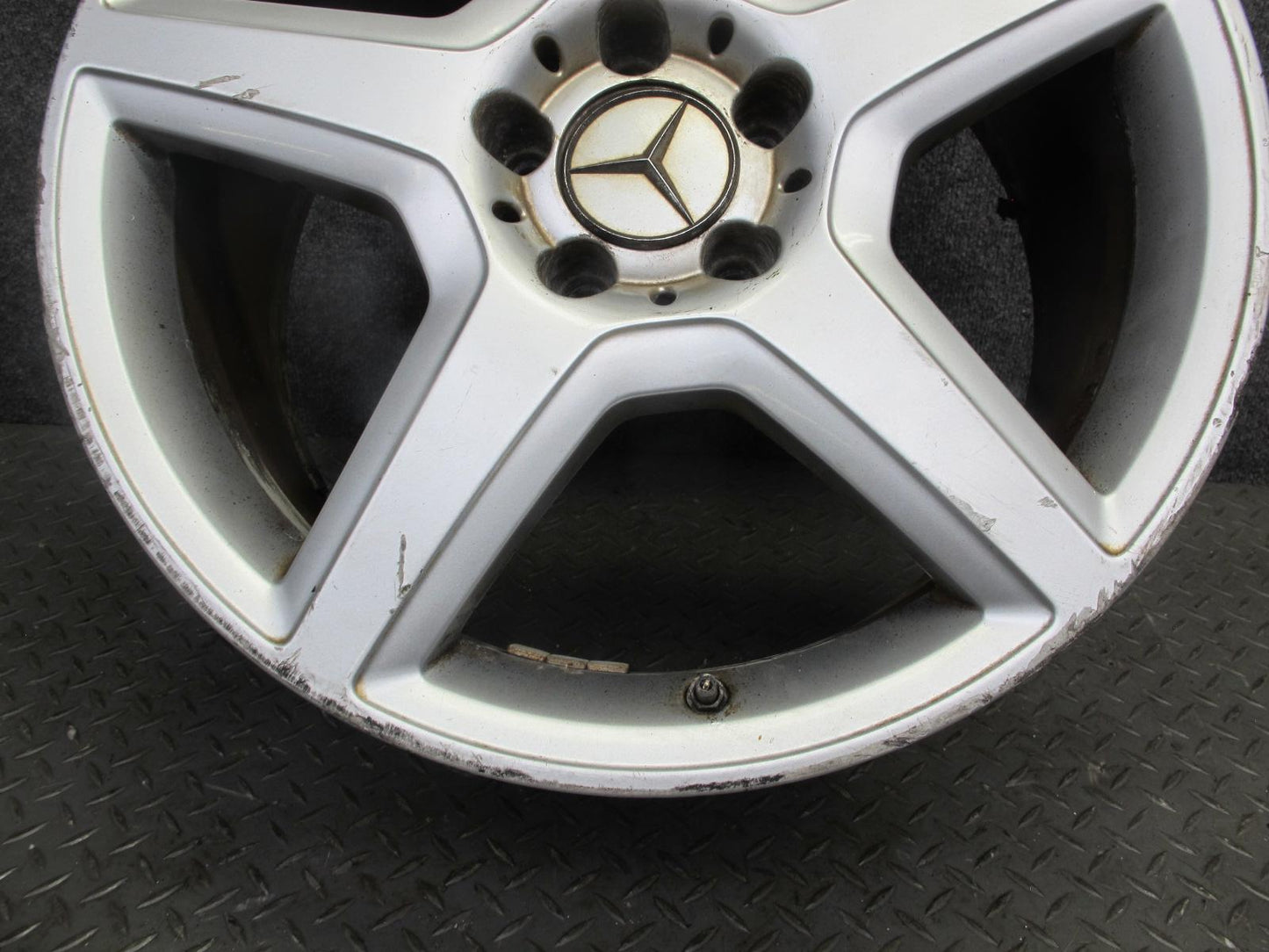 03-09 Mercedes W211 E-class Front 18" R18 AMG Wheel Rim 18x8.5J ET38 OEM Bent