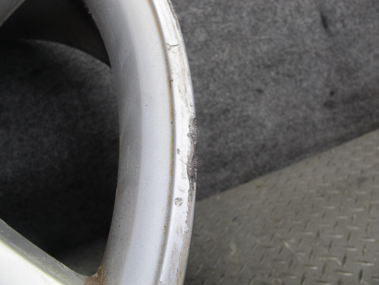 03-09 Mercedes W211 E-class Front 18" R18 AMG Wheel Rim 18x8.5J ET38 OEM Bent