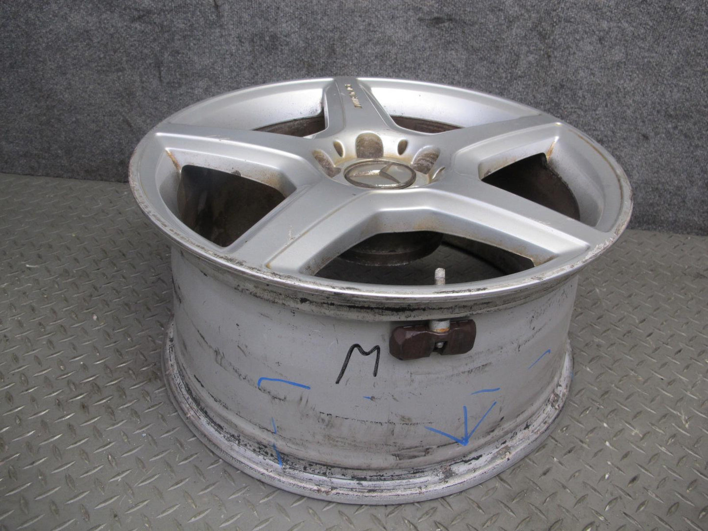 03-09 Mercedes W211 E-class Front 18" R18 AMG Wheel Rim 18x8.5J ET38 OEM Bent