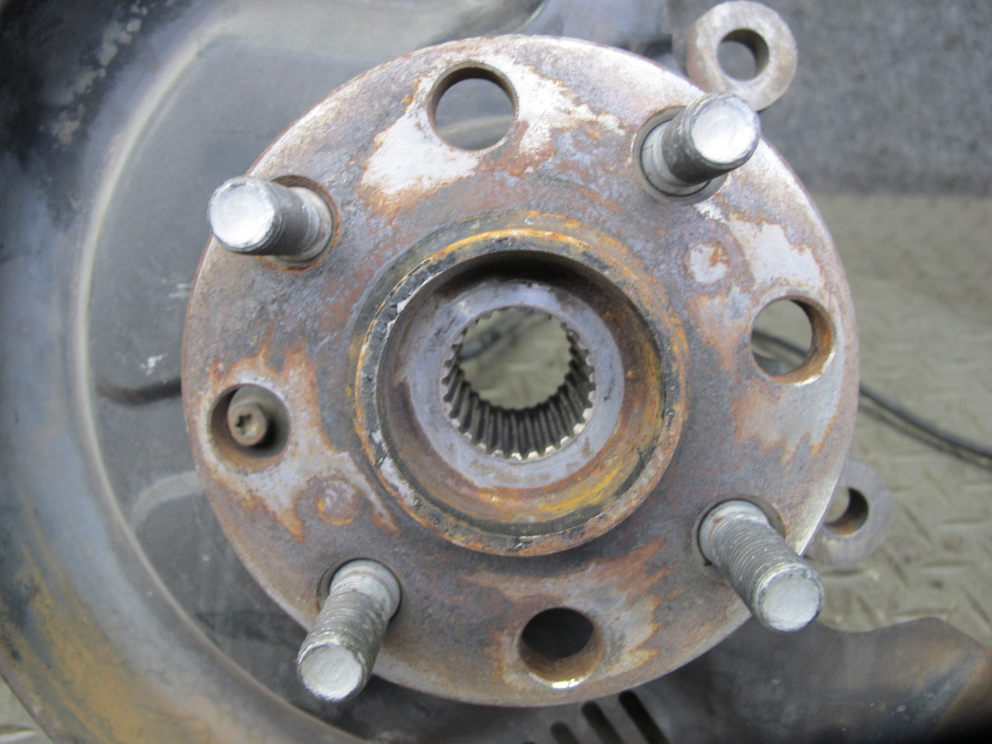 00-05 Toyota MR2 Spyder Rear Right Spindle Knuckle Wheel Hub Bearing 50K OEM